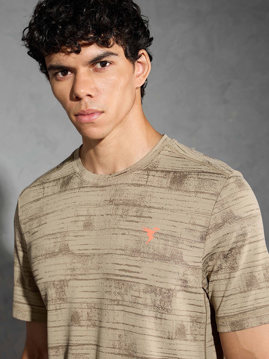 Men Jacquard Slim Fit Crew Neck T-Shirt