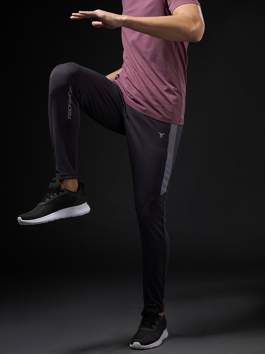 Men Contrast Side Panel Slim Fit Track Pants