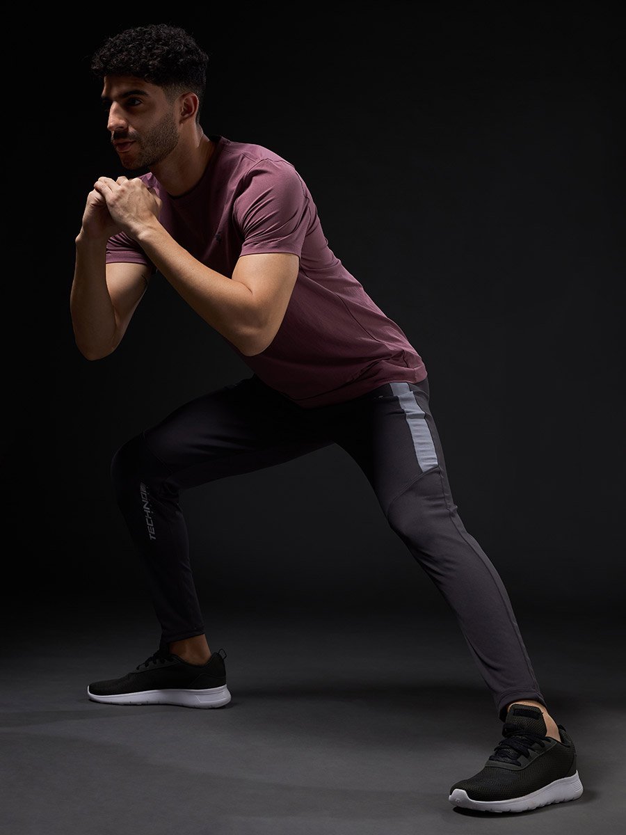 Men Contrast Side Panel Slim Fit Track Pants