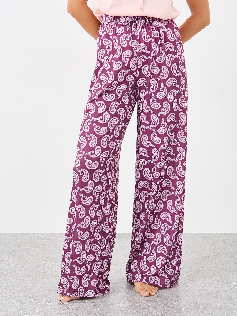 Square Neck Lettuce Hem Top and Paisley Print Pyjama Set