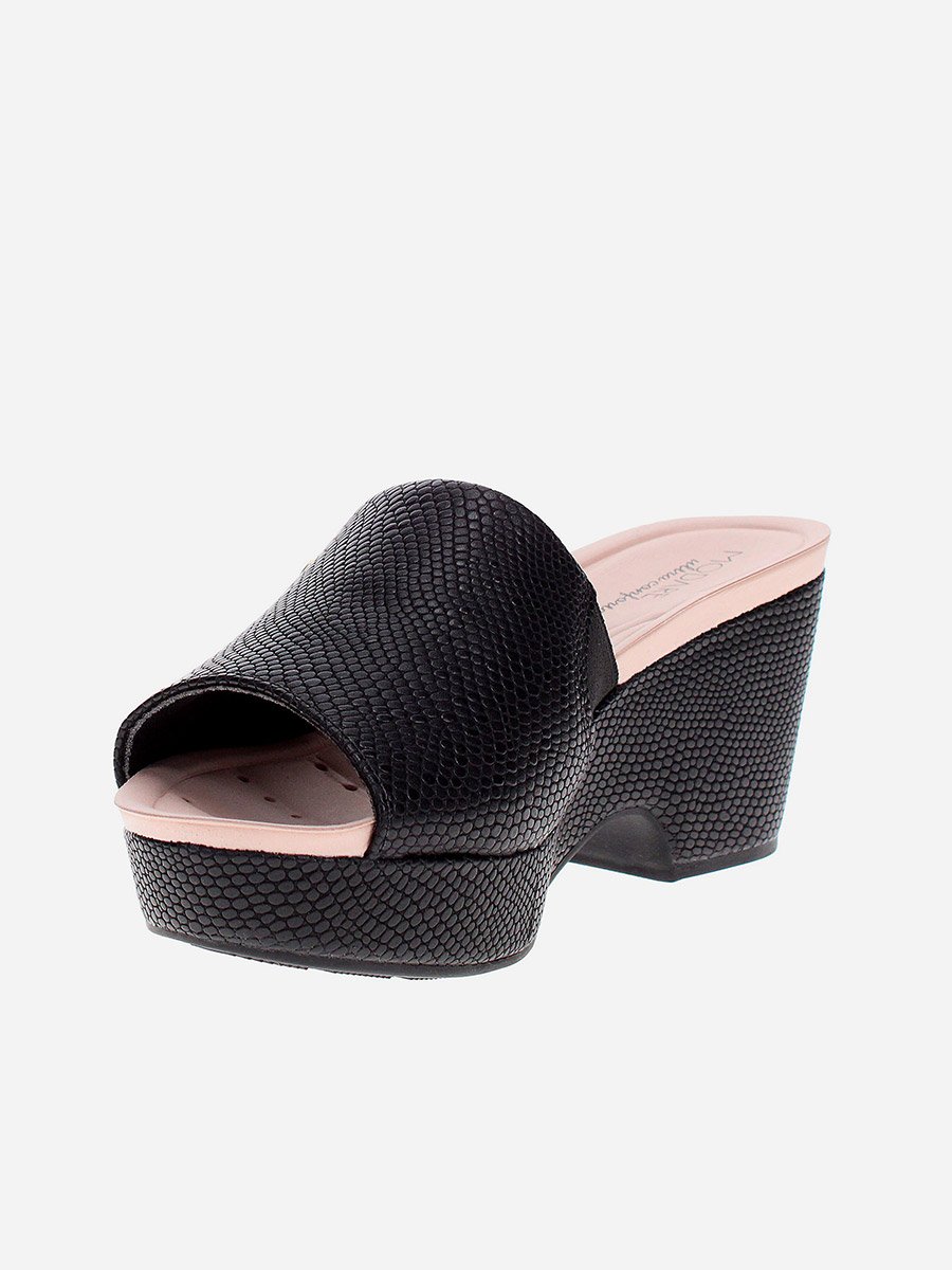 Textured Open Toe Wedge Heel Sandals