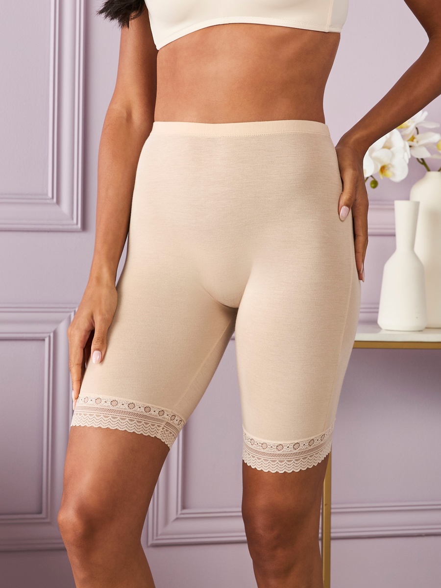 Lace Detail Short Leggings