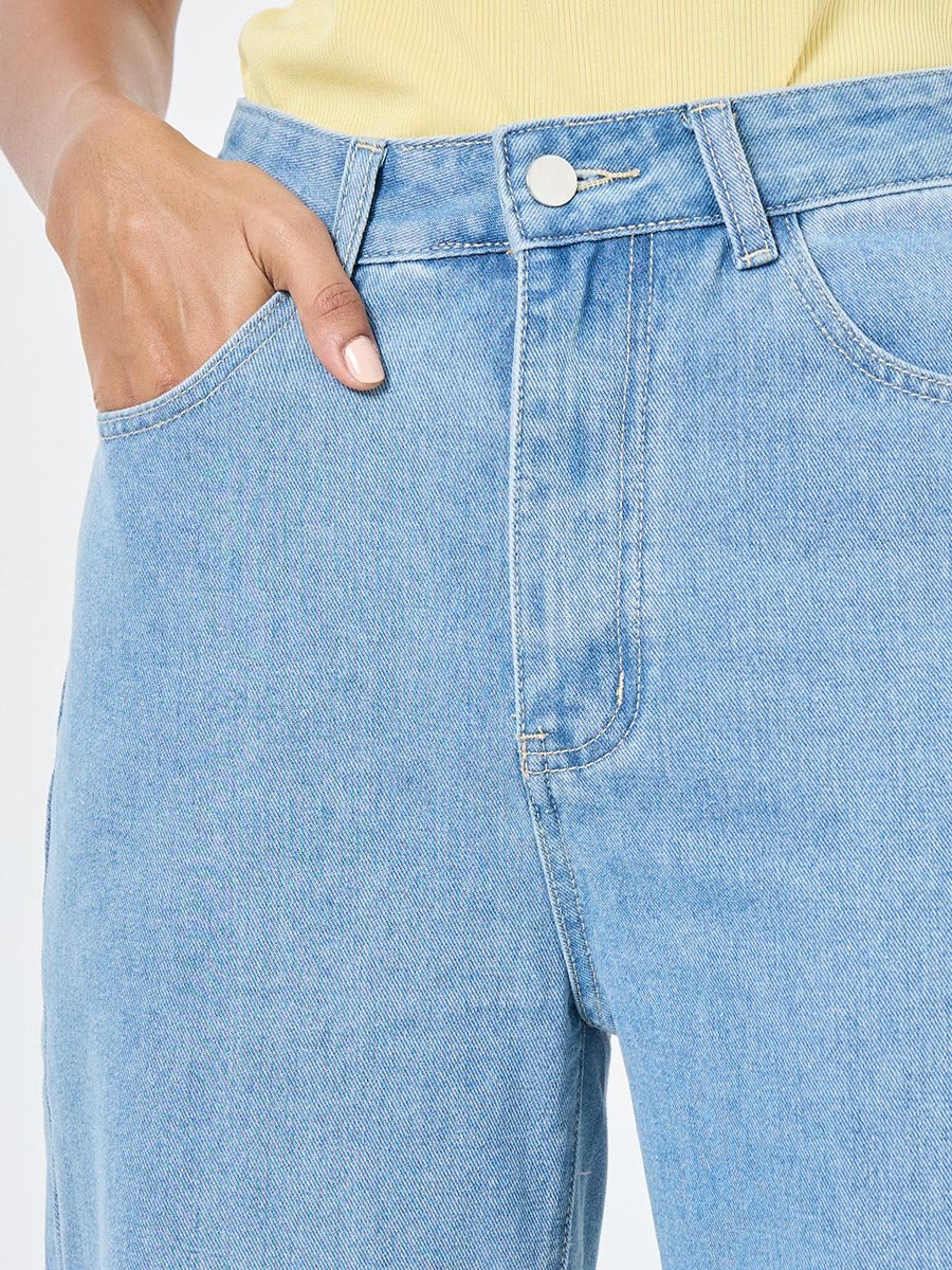 Solid Mid Rise Wide Leg Jeans