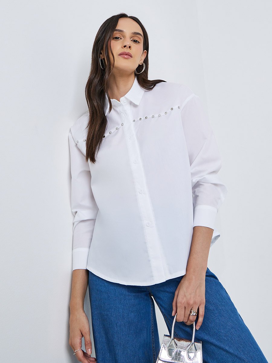 Solid Buttoned Spread Collar Shirt