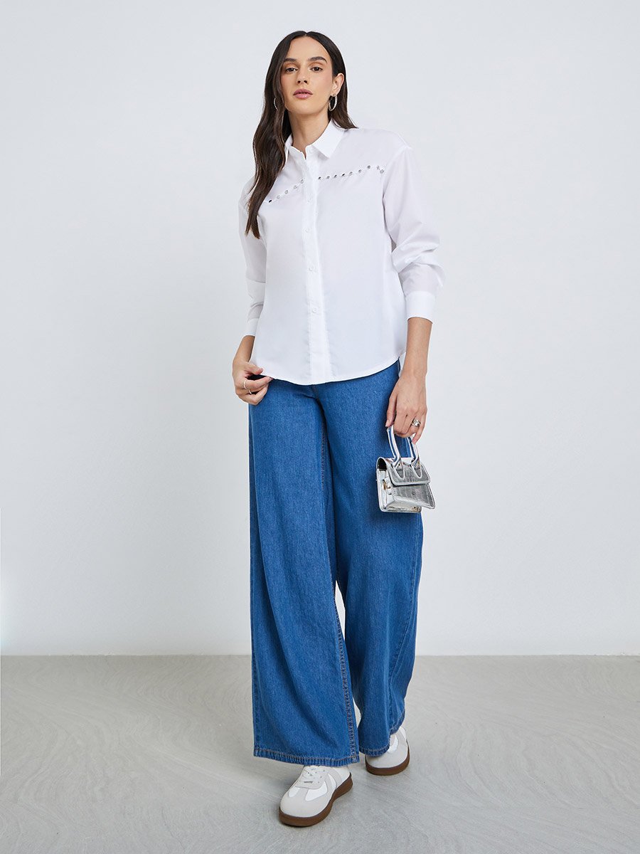 Solid Buttoned Spread Collar Shirt