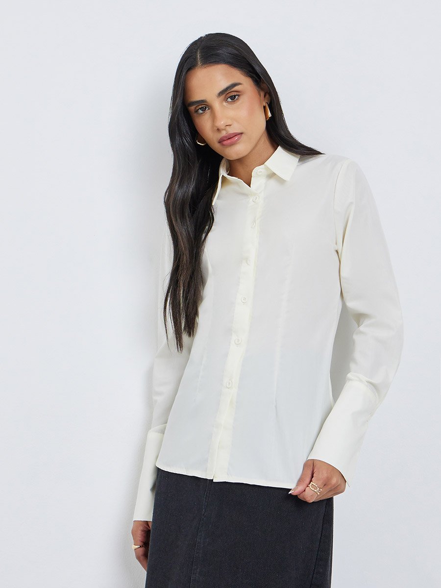 Solid Buttoned Spread Collar Shirt