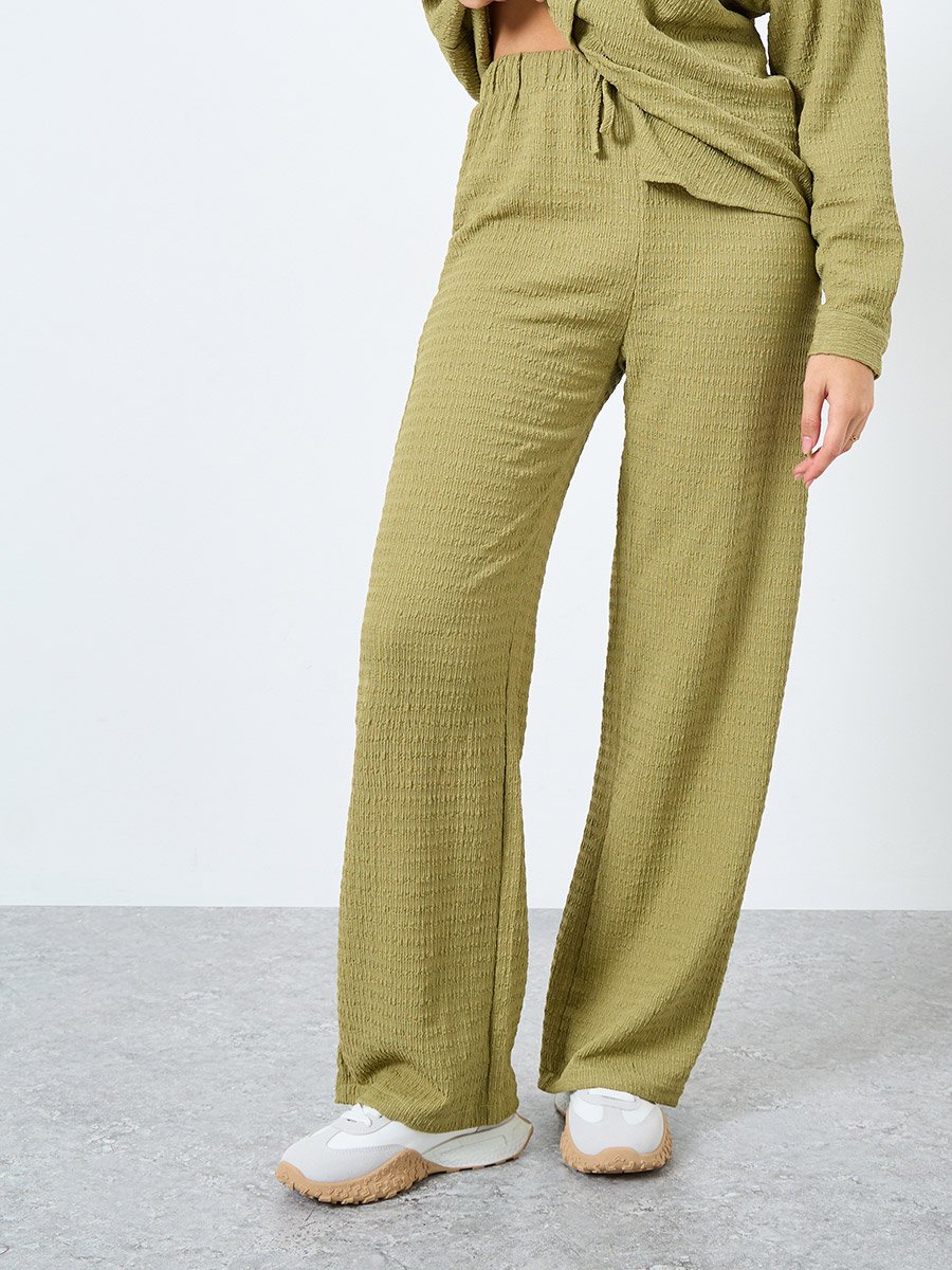 Women Textured Longline Shirt and Pants Co-Ords