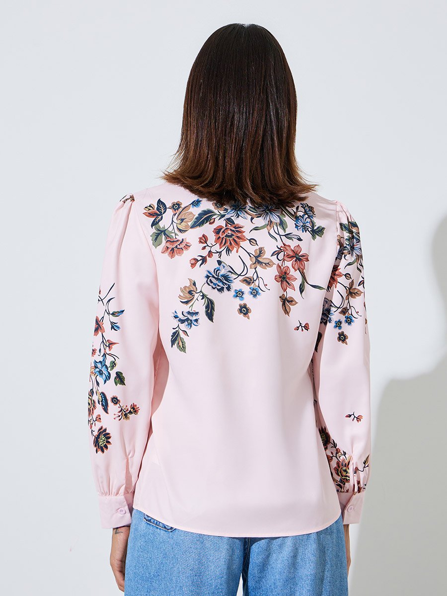 قميص بأزرار وياقة سبريد وطبعة زهور