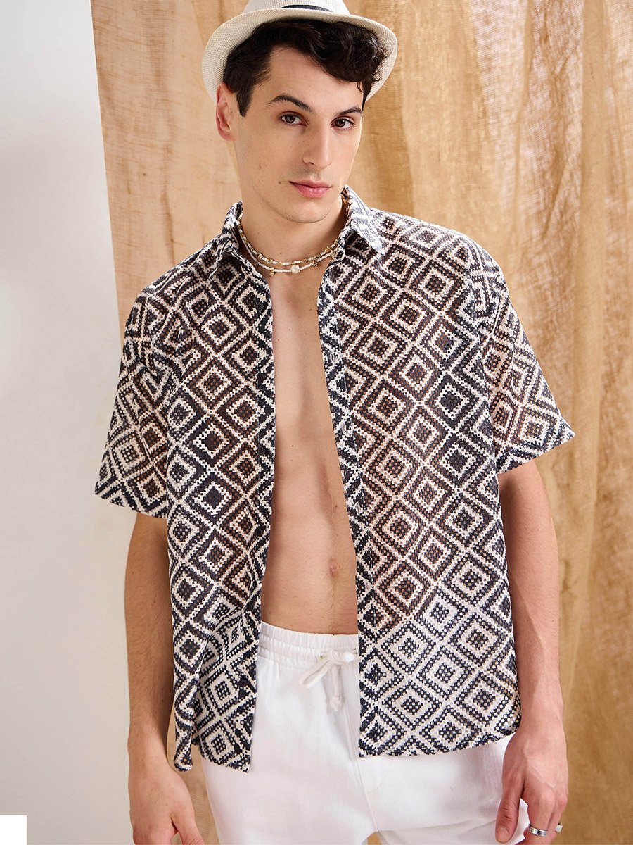 Men Geometric Print Crochet Relaxed Fit Shirt