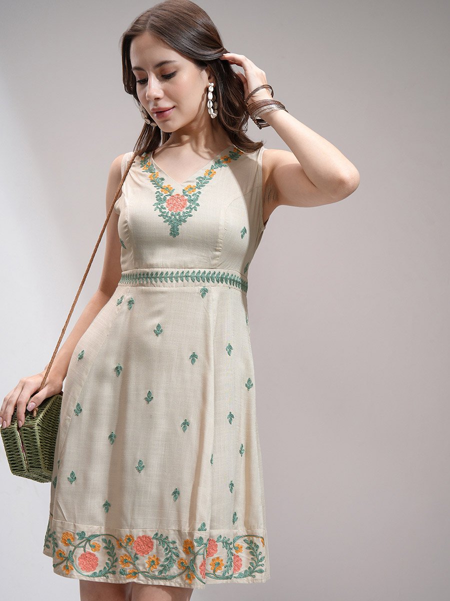 Women Embroidered V Neck A-Line Mini Dress For Women at Qatar | Styli