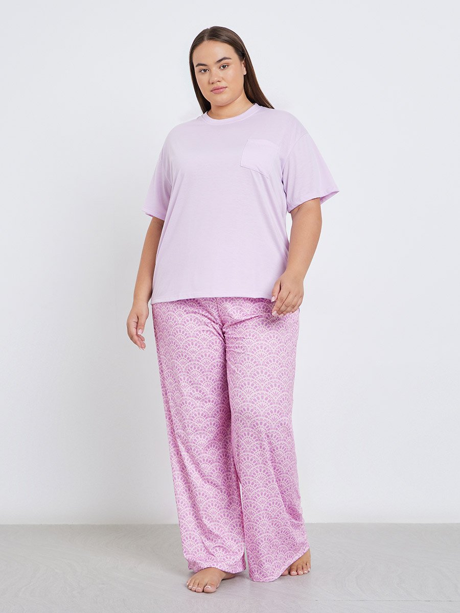 Plus Drop Shoulder Pocket T-Shirt and Wavey Geo Pyjama Set