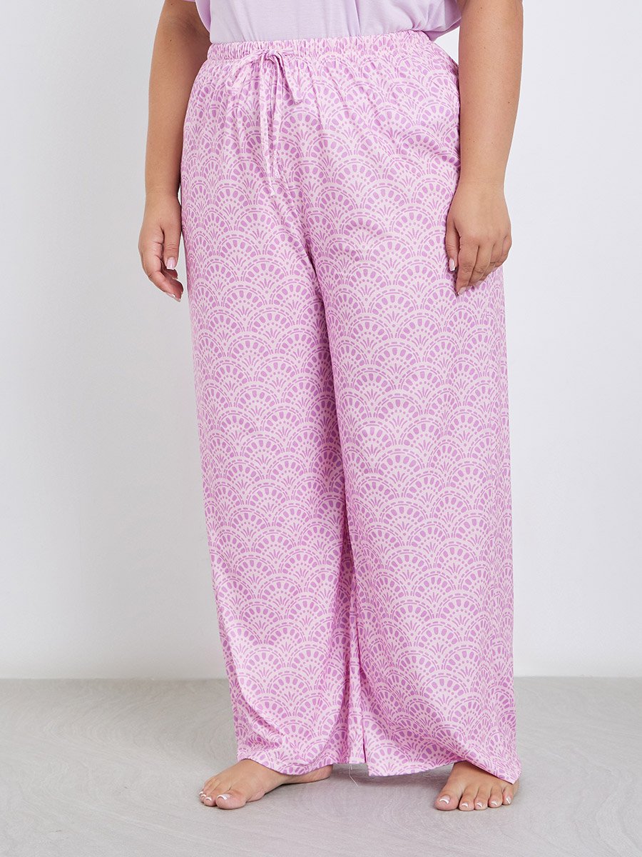 Plus Drop Shoulder Pocket T-Shirt and Wavey Geo Pyjama Set