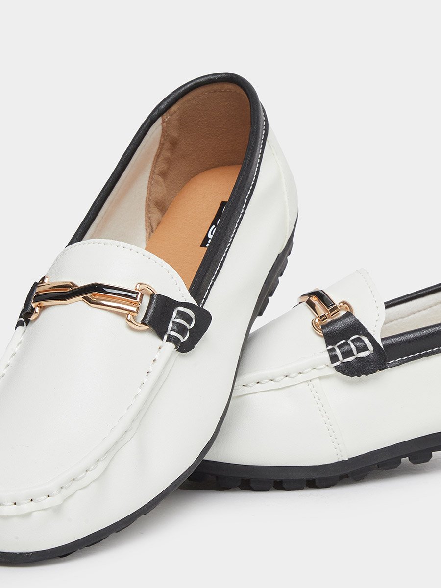Casual Loafer with Metal Accent