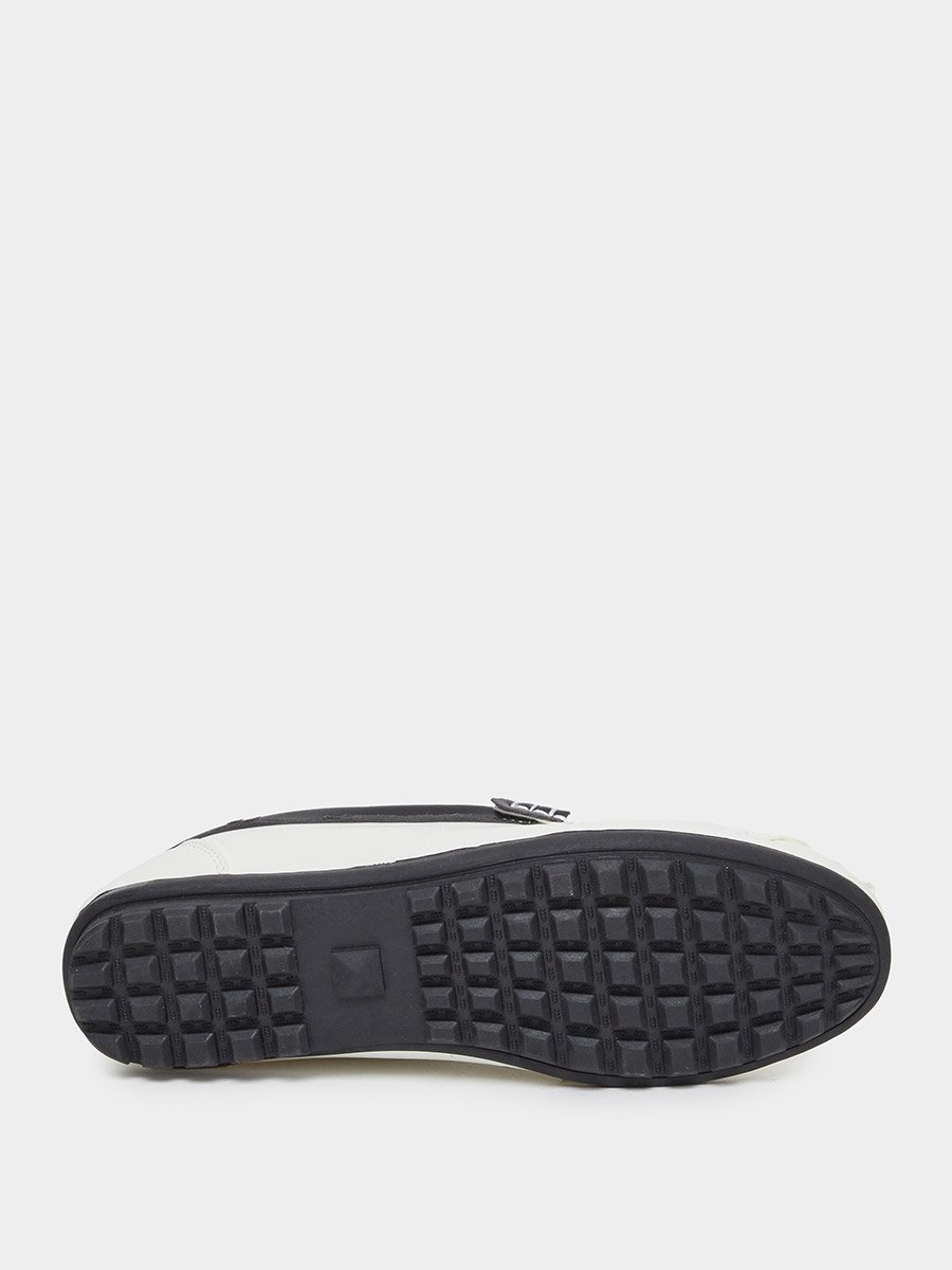 Casual Loafer with Metal Accent