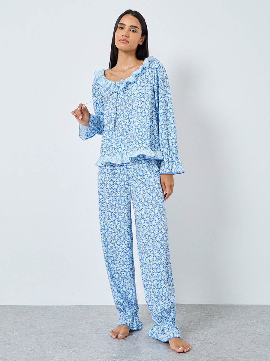 Contrast Floral Ruffle Hem Neck Top and Cuffed Pyjama Set For Women at ...