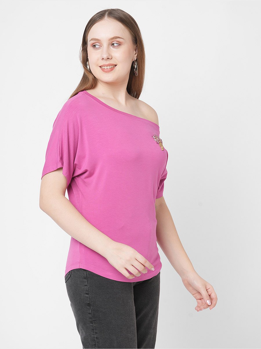 Women Pink Embellished Detail One Side Off-Shoulder T-Shirt