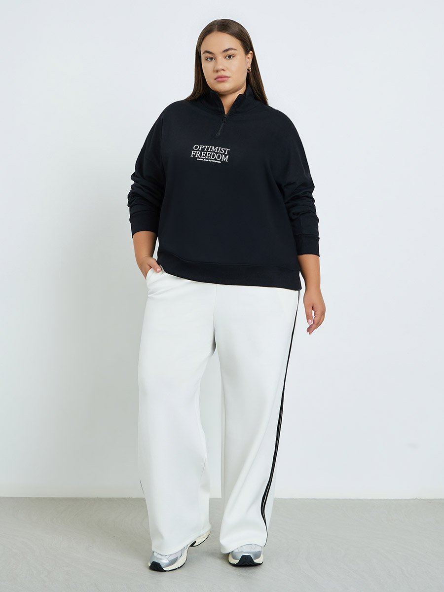 Plus Size Regular Fit Slogan Half-Zip Sweatshirt