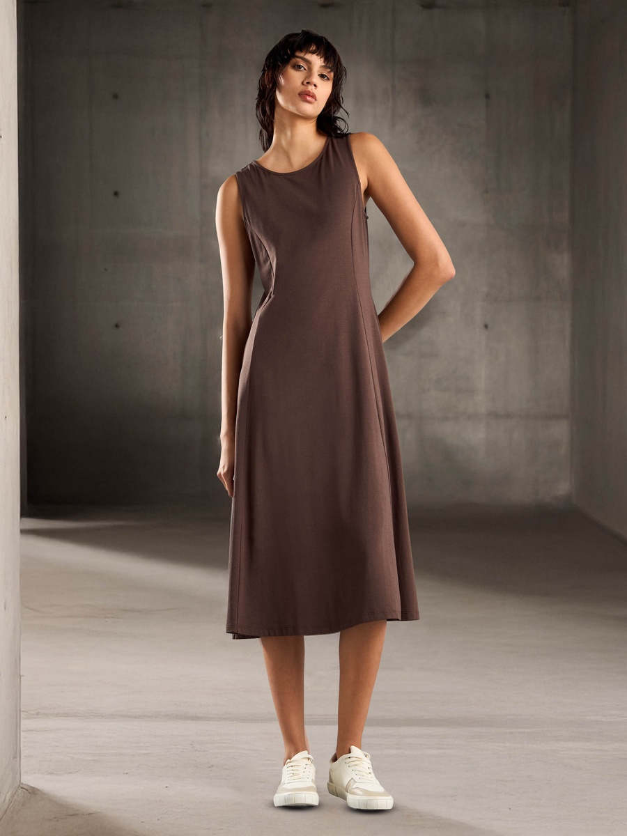 Viscose Flared Sleeveless Dress For Default Category at Bahrain | Styli Viscose Flared Sleeveless Dress For Default Category at Bahrain | Styli