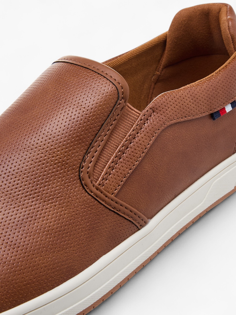Men Textured Slip-On Loafers - CM-1024