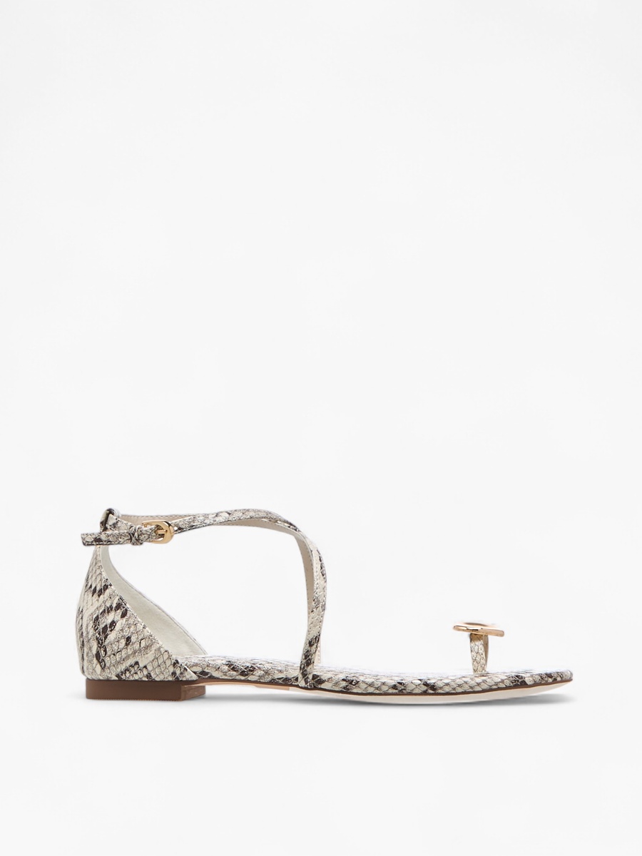 Women Printed Cross Strap Sandals with Buckle Closure