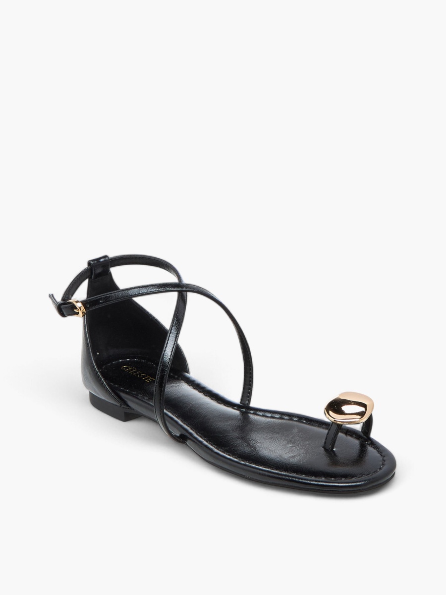 Women Printed Cross Strap Sandals with Buckle Closure