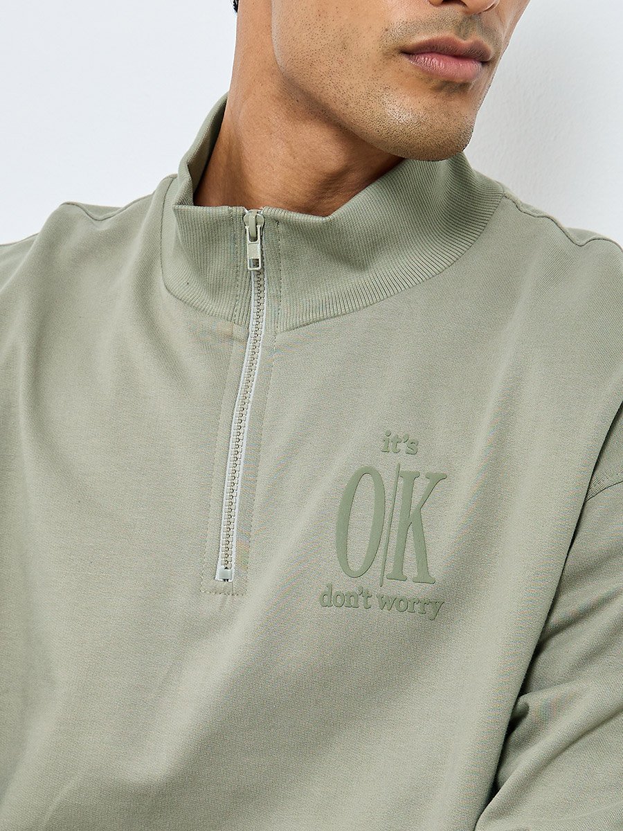 Men Khaki Slogan Print Half Zip Sweatshirt