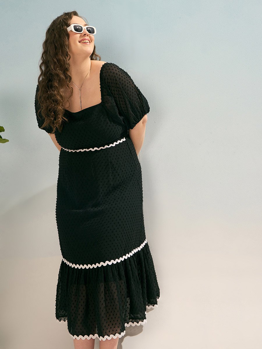 black dobby mesh ruffle skater dress Plus Smocked Midi For Women at Kuwait 90s Black Square Neck size:Small BFCM-AU-Tier1 Vogacloset