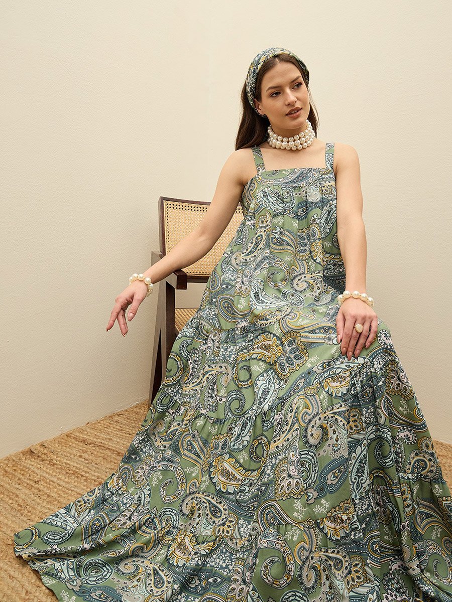 Green Paisley Print Sleeveless Tiered Maxi Dress For Women at Kuwait | Styli Green Paisley Print Sleeveless Tiered Maxi Dress For Women at Kuwait | Styli