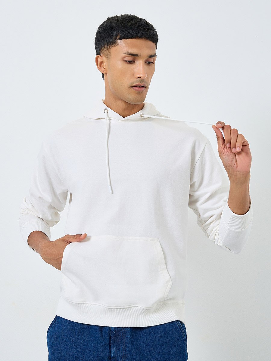 Men White Travel Graphic Relaxed Fit Hoodie
