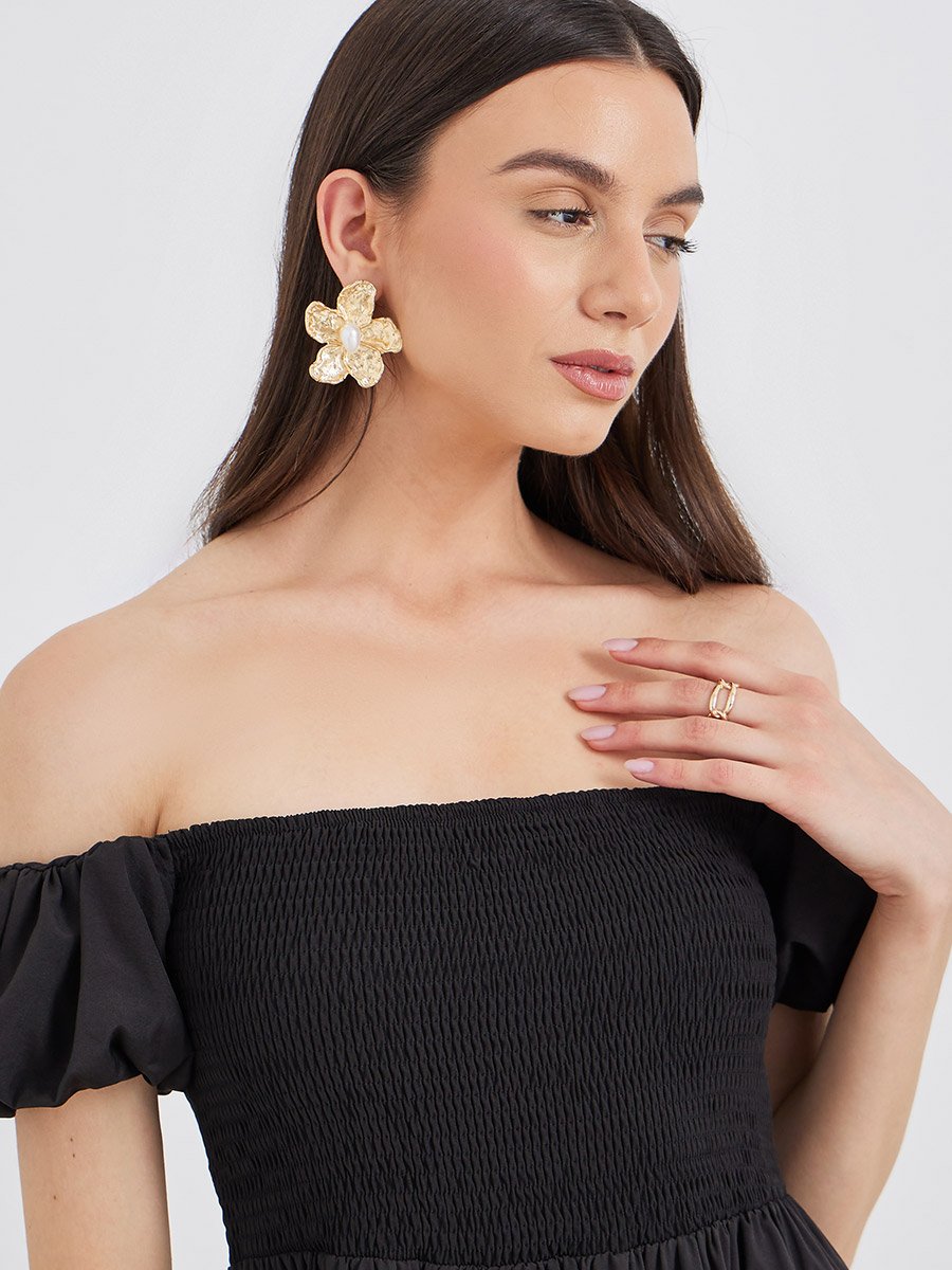 Solid Puff Sleeve Smocked Detail Midi Dress