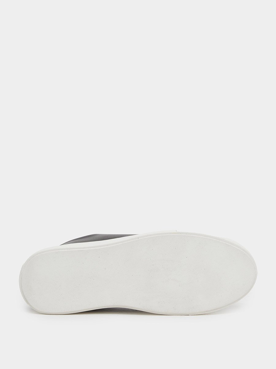 Men Solid Slip-On Shoes