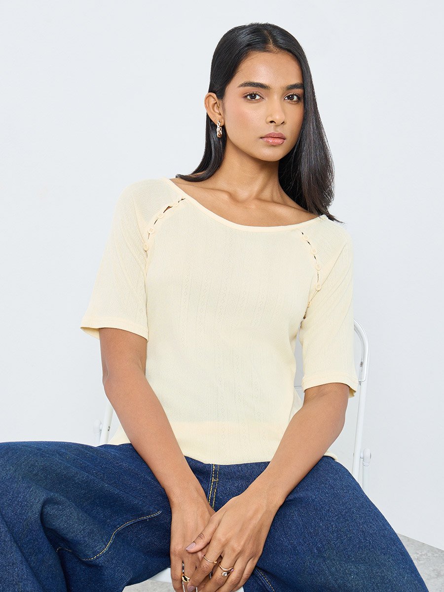 Texture Buttoned Knitted Top
