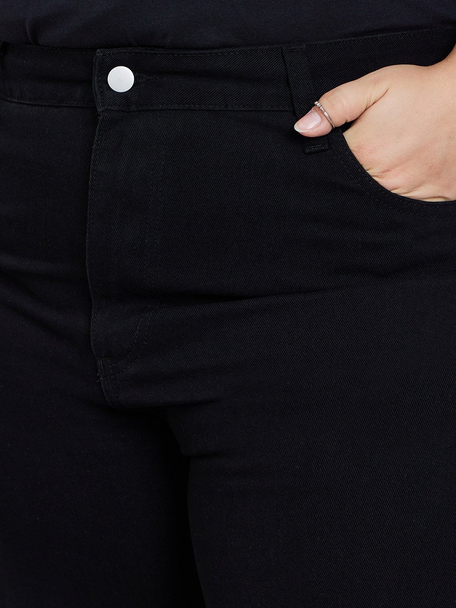 Plus Size Mid Rise Wide Leg Jeans