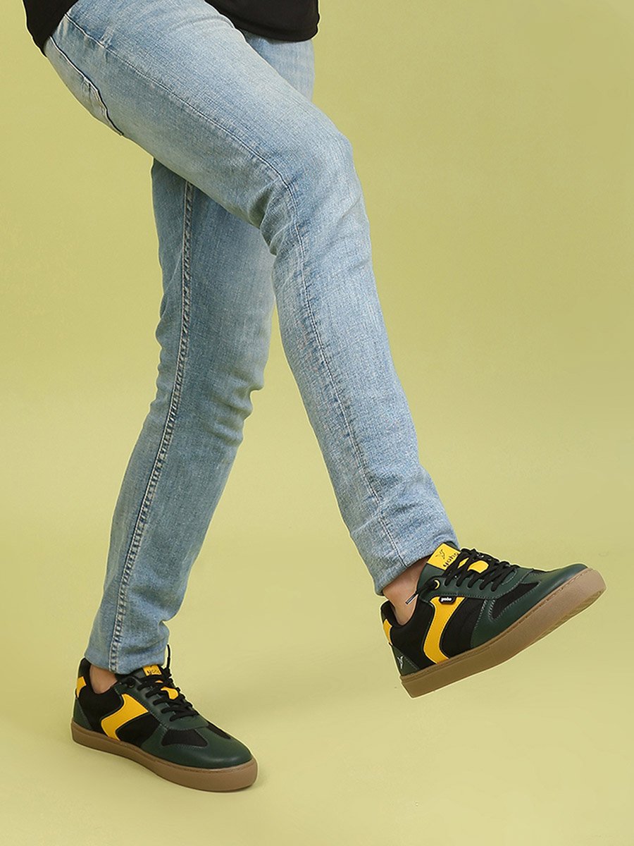 Men Stride Color Block Stretch Lace Sneakers