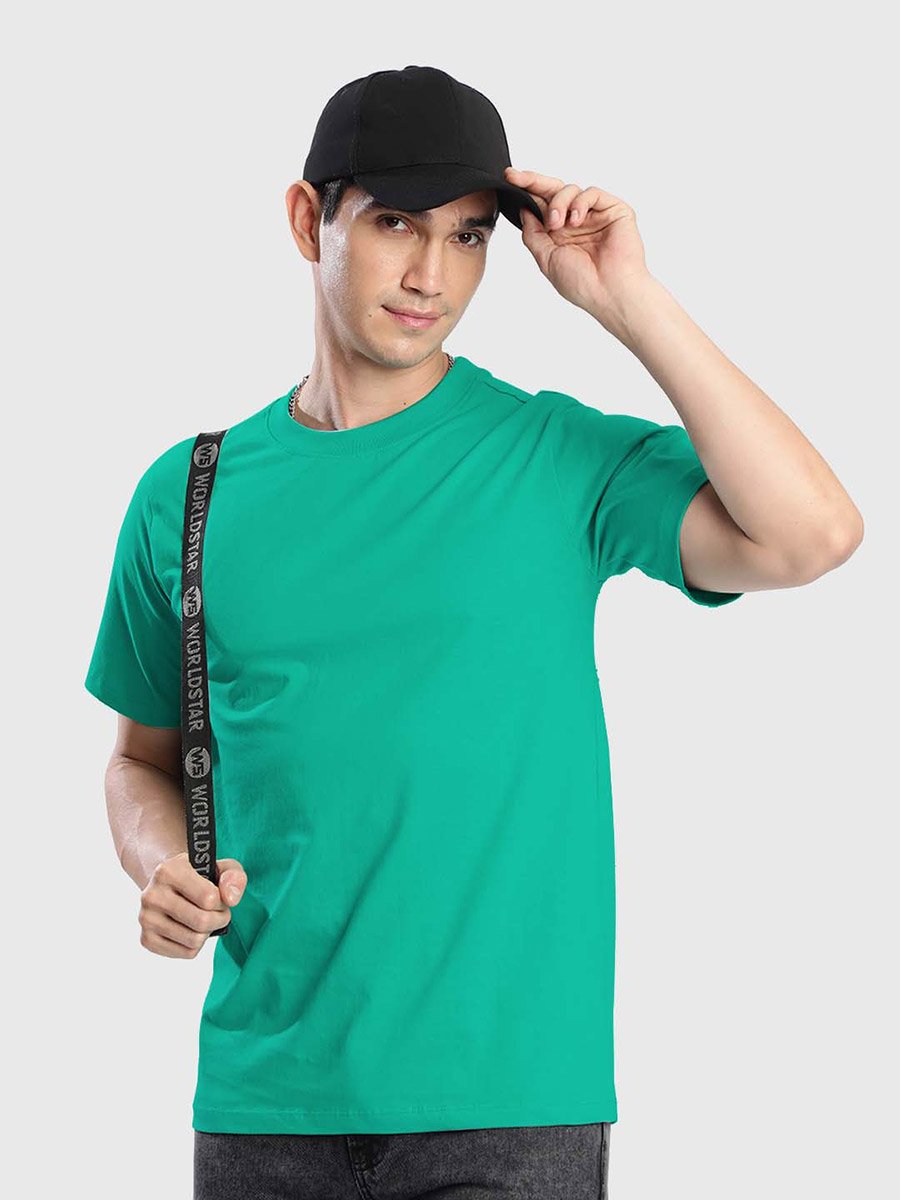 Men Green Solid Regular Fit T-Shirt