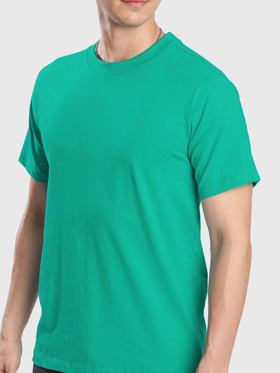 Men Green Solid Regular Fit T-Shirt