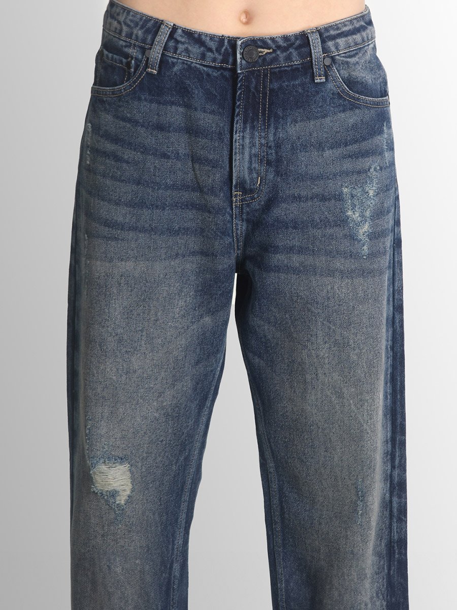 Women Relaxed Fit Light Distressed Jeans