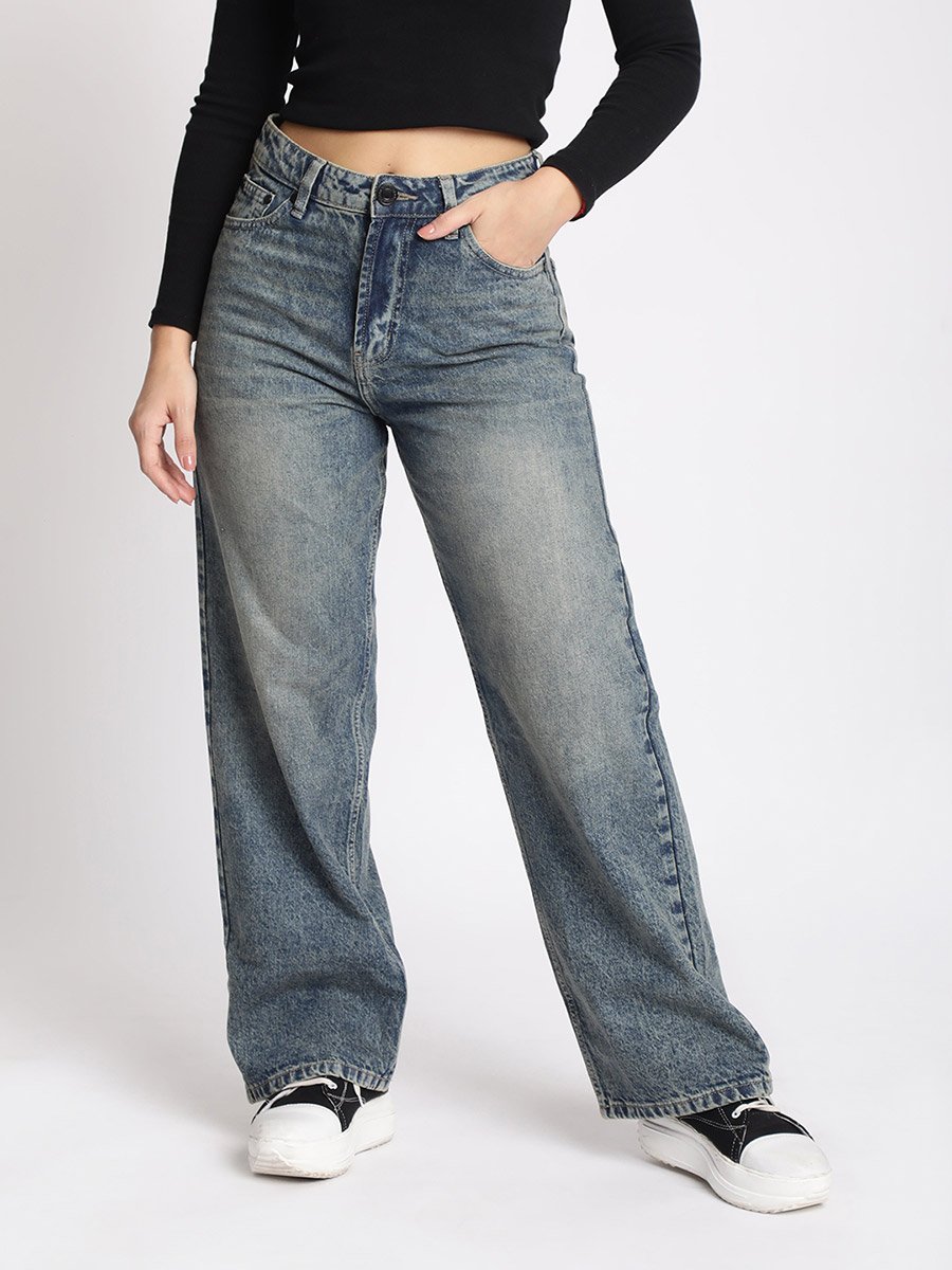 Women Relaxed Fit Faded Jeans