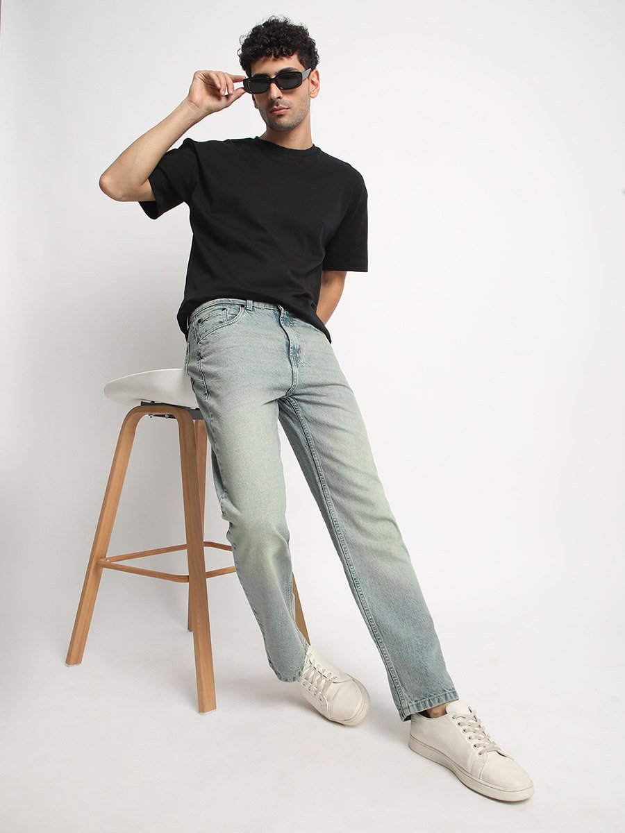 Men Relaxed Fit Clean Look Tinted Jeans