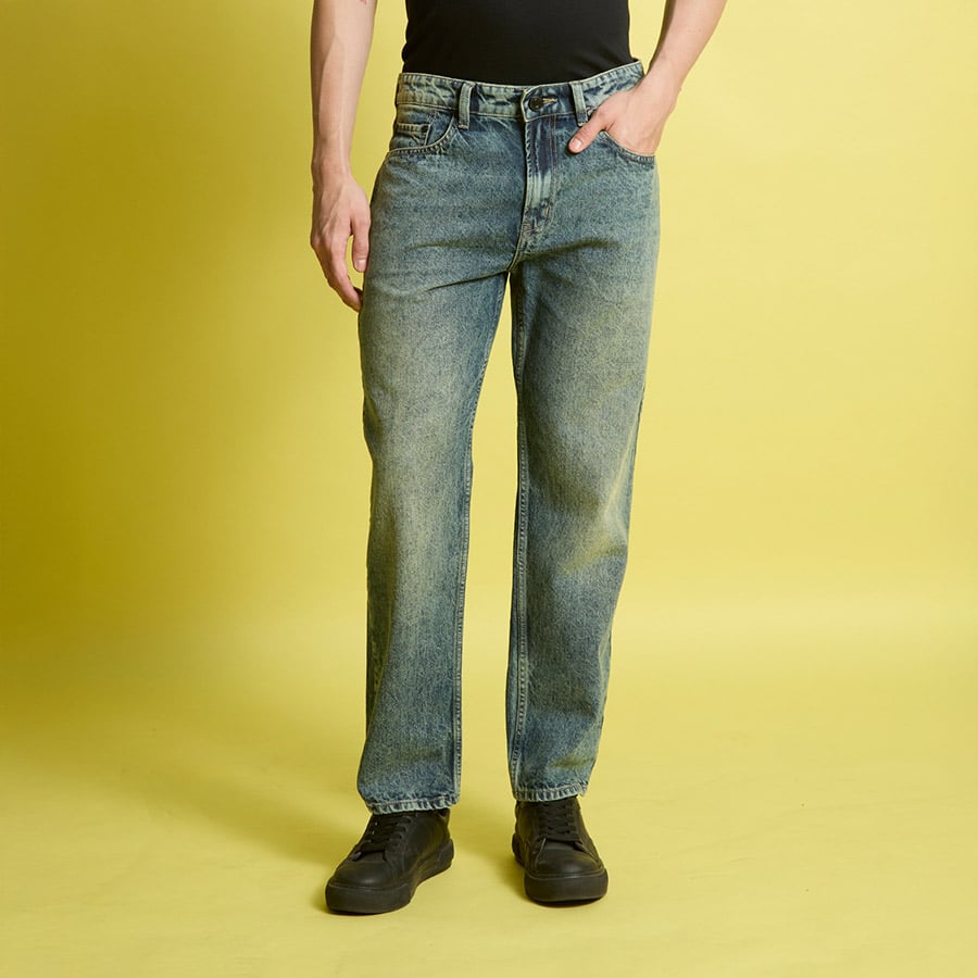 Men Relaxed Fit Faded Jeans