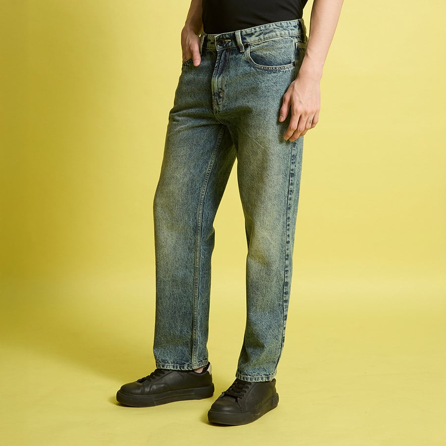 Men Relaxed Fit Faded Jeans