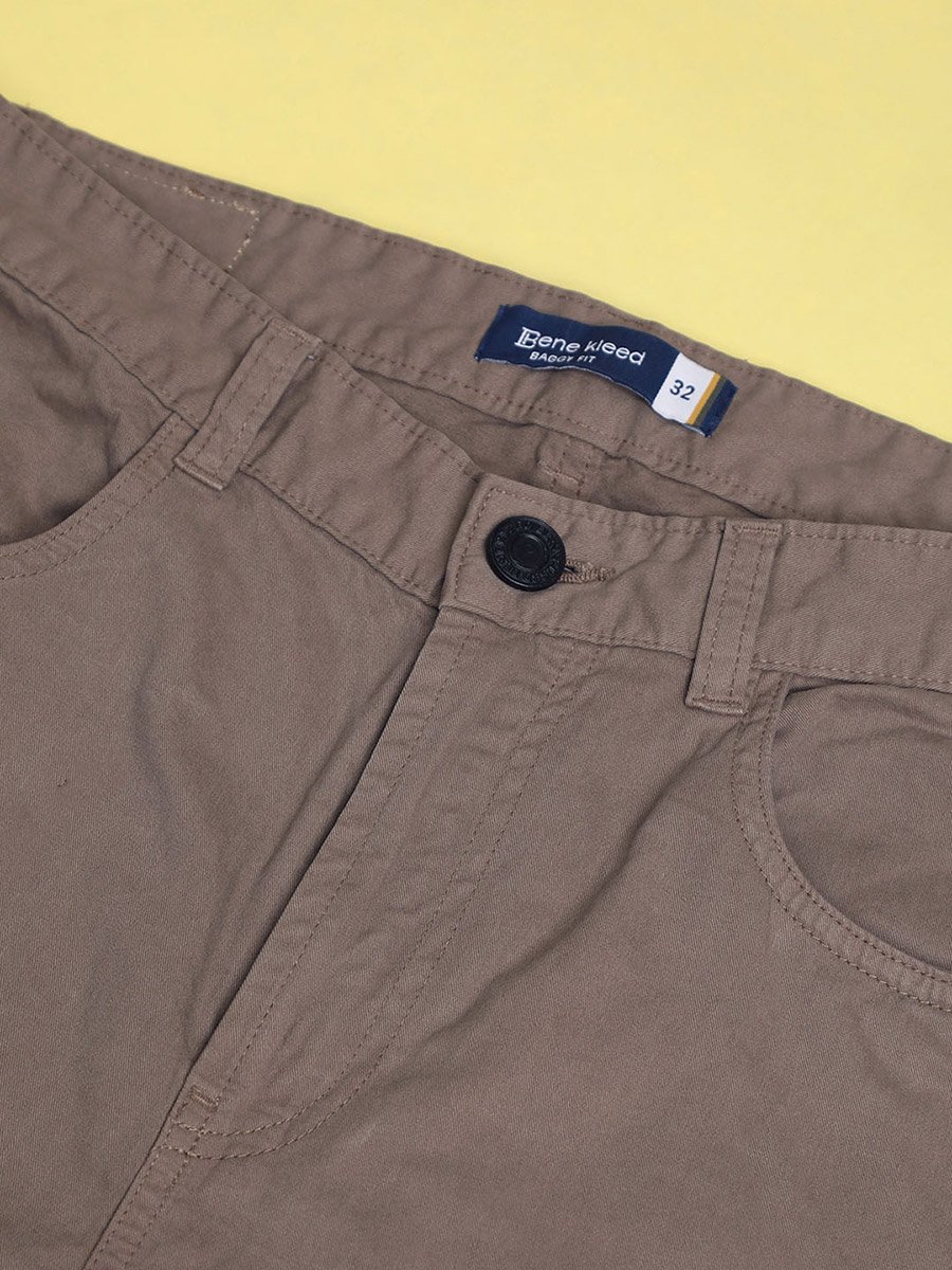Men Brown Baggy Fit Solid Cargo Trousers