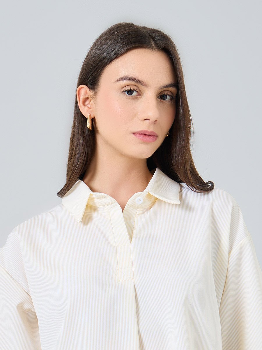 Oversized Spread Collar Short Sleeve Blouse