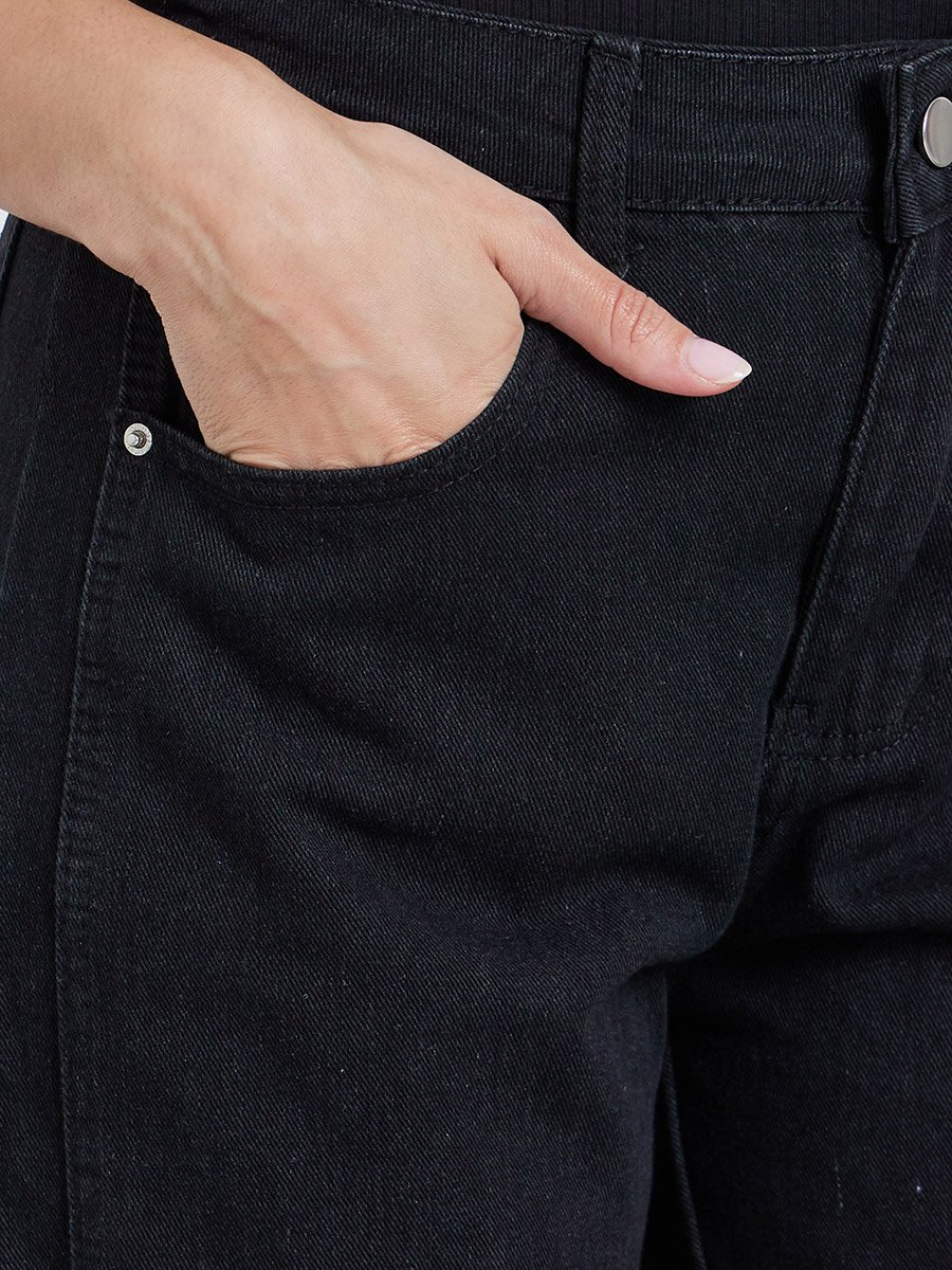 High Rise Relaxed Fit Jeans