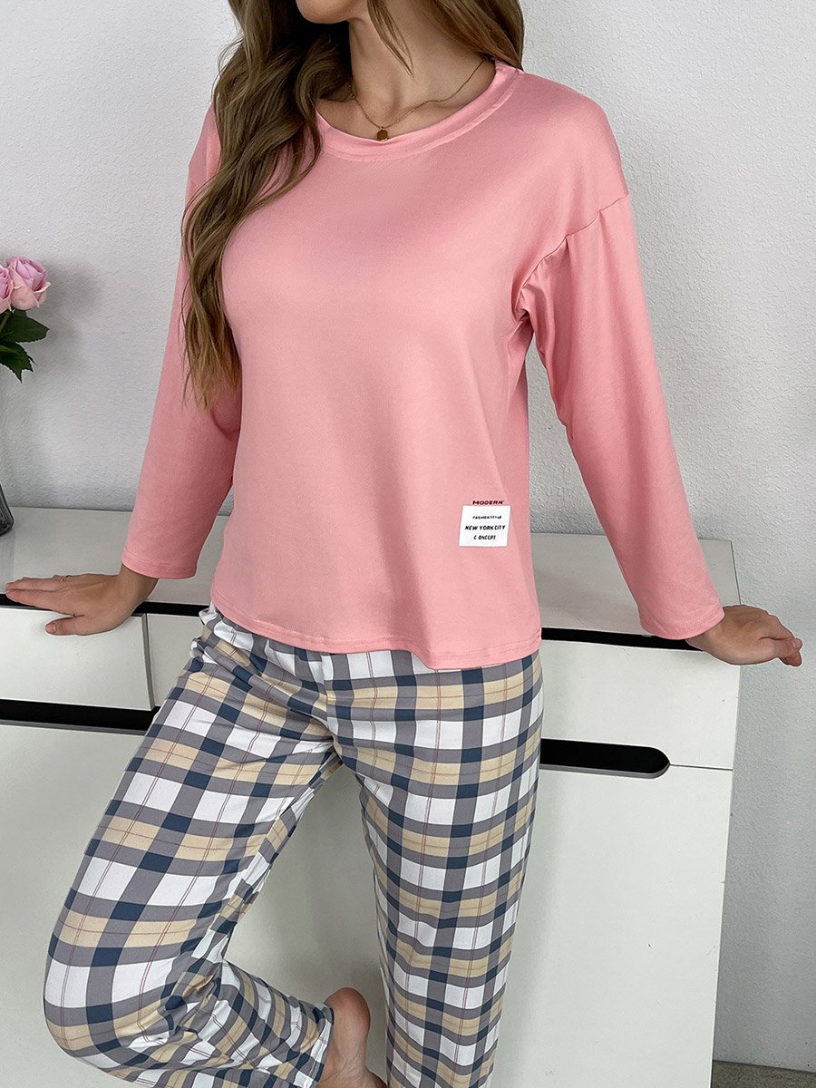 Pink Solid T-Shirt and Checked Pyjama Set
