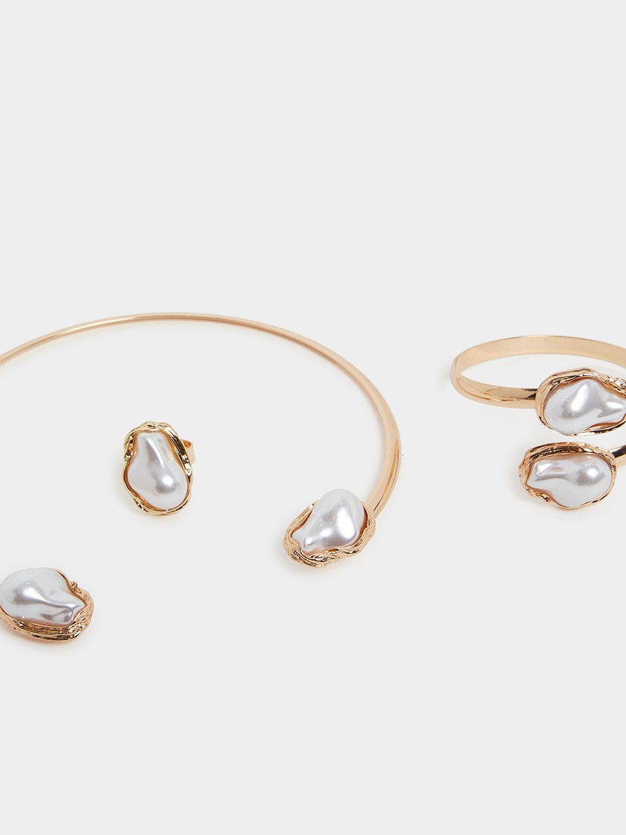Pearl Rings Bahrain Textured Pearl Choker, Ring and Bracelet Jewelry Set For Women at ...