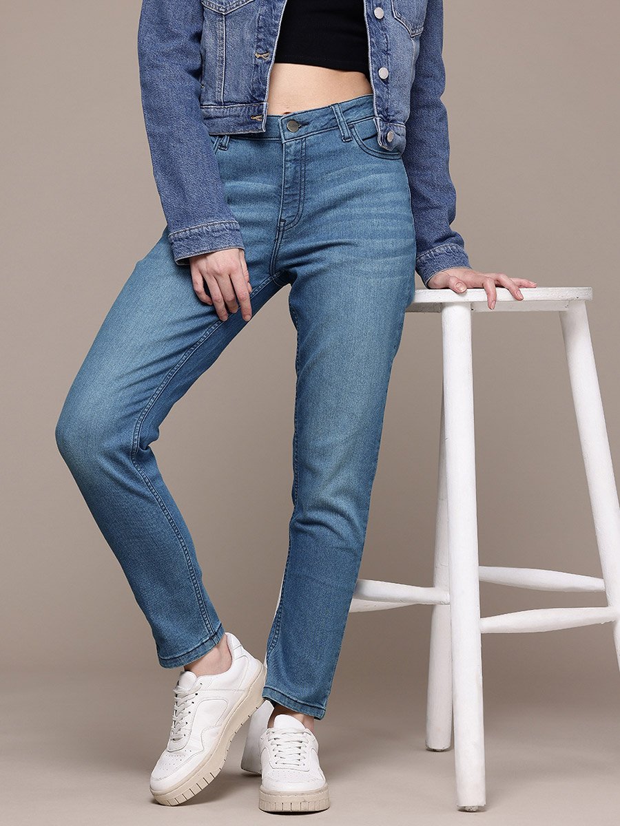 Women Mid Rise Slim Fit Solid Jeans