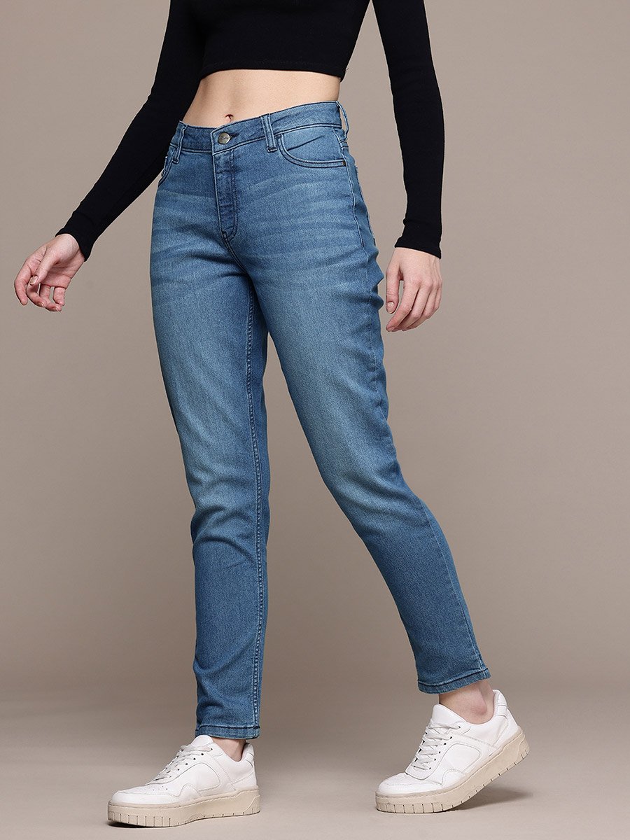 Women Mid Rise Slim Fit Solid Jeans