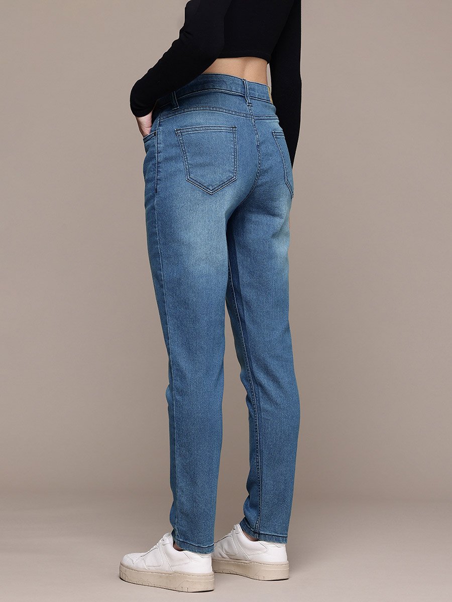 Women Mid Rise Slim Fit Solid Jeans