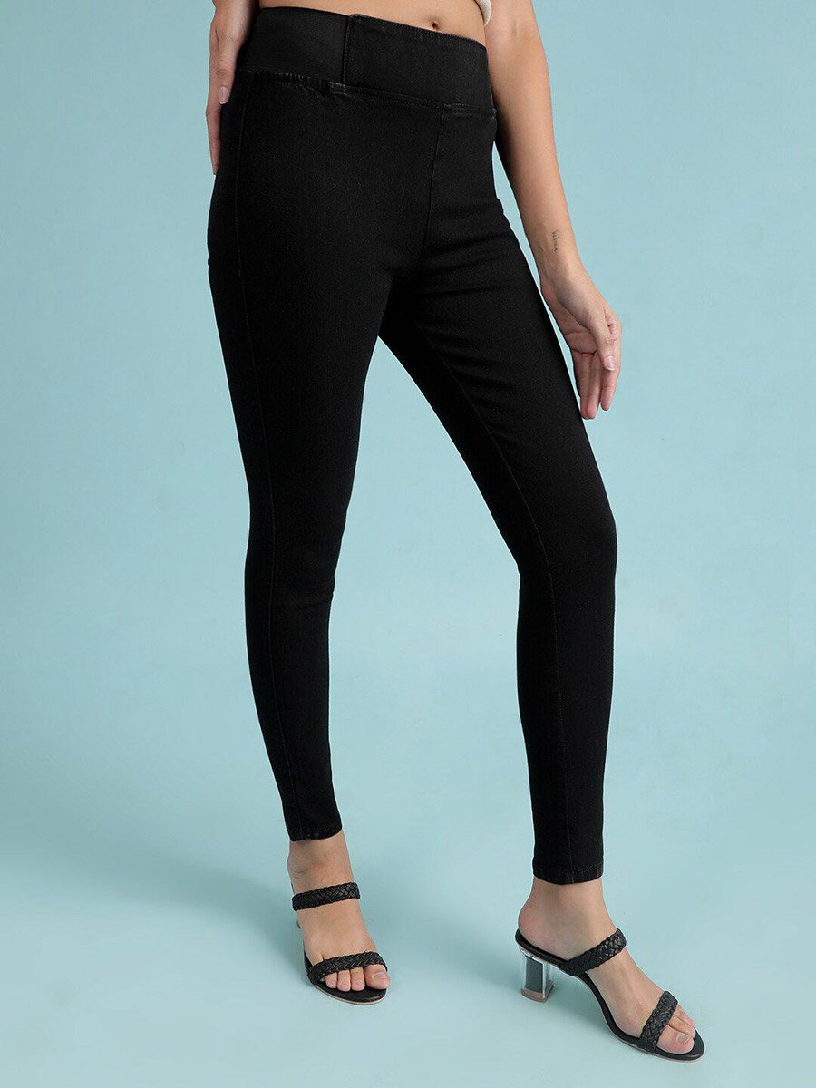 Black Skinny Fit Solid Jeggings